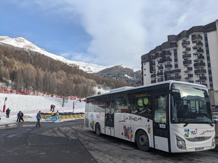 Photo d'un bus Vaï aux Orres